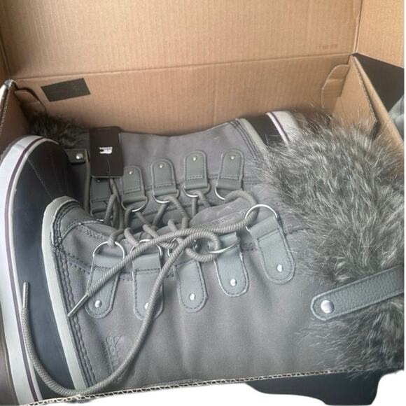 SOREL Women's Joan of Arctic Insulated Waterproof Winter Boots women’s - Picture 6 of 6